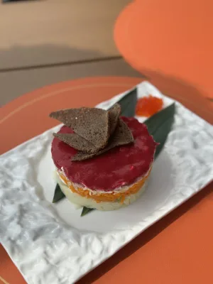 Салат селедка со свекольным муссом