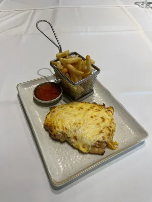 Куриная отбивная под сырной корочкой 